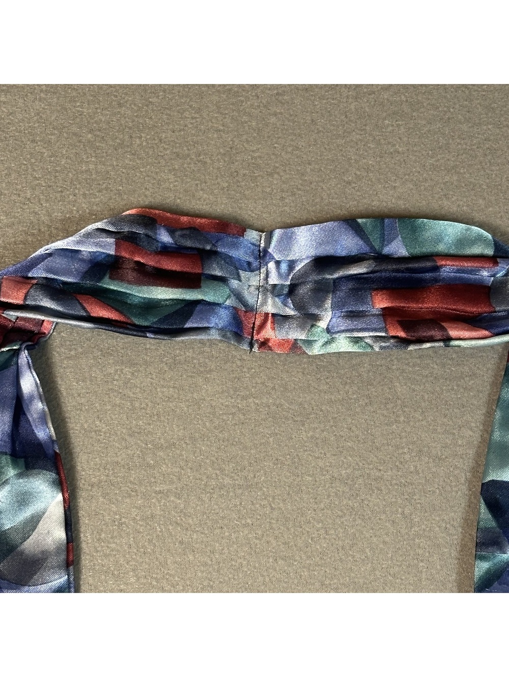 Abstract Patterned Cravat/Ascot Scarf - Picture 5 of 8